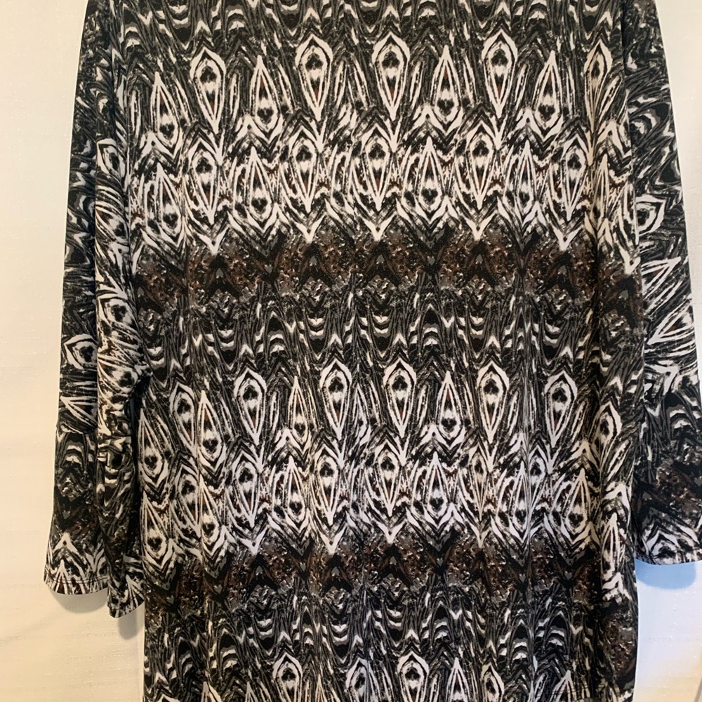 Artsy Glamour Top by Cato. Black/Ivory, Silky Pull-Over with 1/4 Zip.Relaxed Fit - Picture 4 of 11